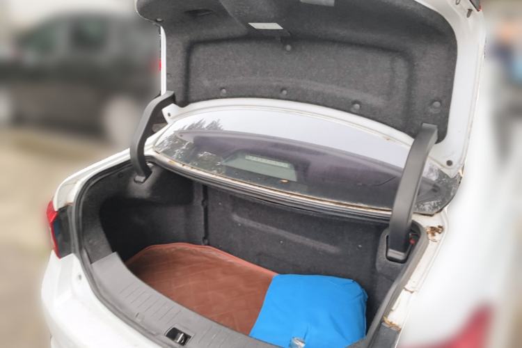 Used BYD Qin New Energy 2015 1.5T Dual-Crown Flagship Plus Edition Trunk