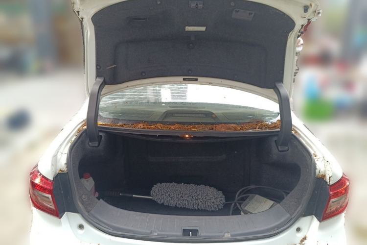 Used BYD Qin New Energy 2015 1.5T Dual-Crown Flagship Plus Edition Trunk