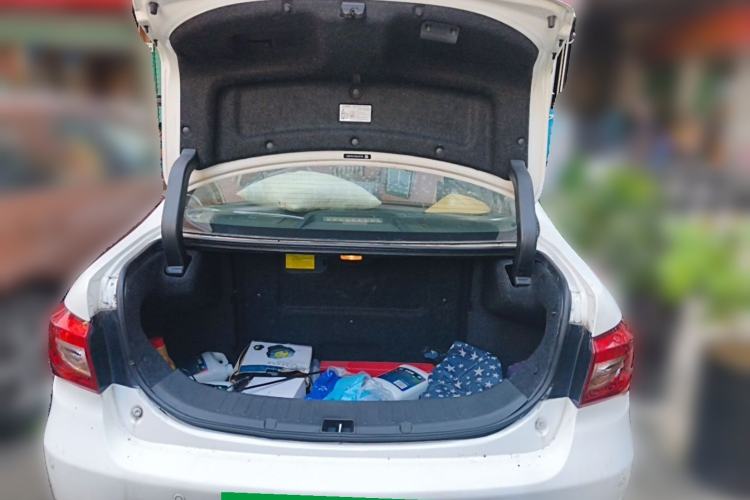 Used BYD Qin New Energy 2015 1.5T Dual-Crown Flagship Plus Edition Trunk
