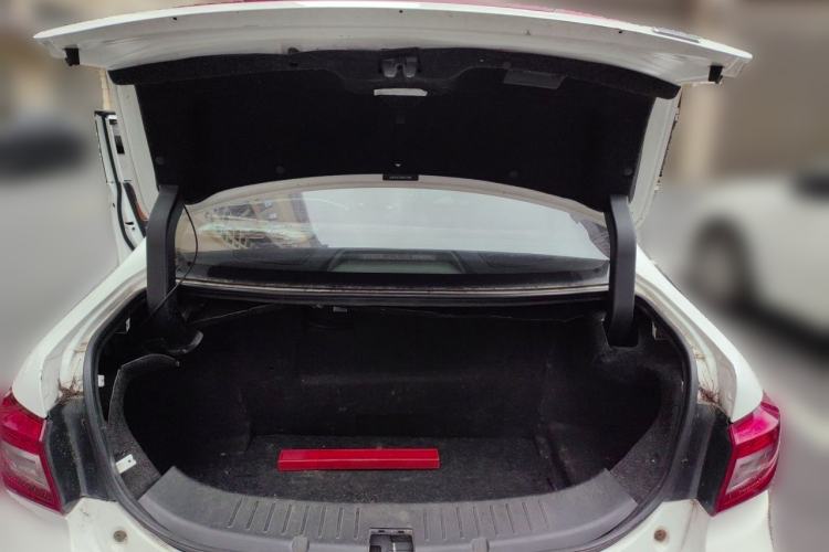 Used BYD Qin New Energy 2015 1.5T Dual-Crown Flagship Edition Trunk