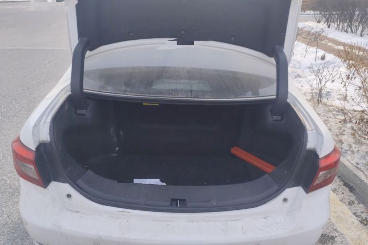 Used BYD Qin New Energy 2015 1.5T Dual-Crown Flagship Edition Trunk