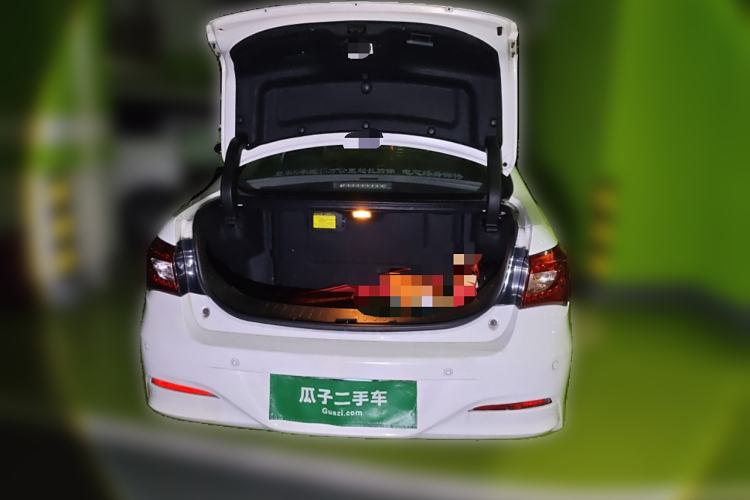 Used BYD Qin New Energy 2015 1.5T Dual-Crown Flagship Edition Trunk