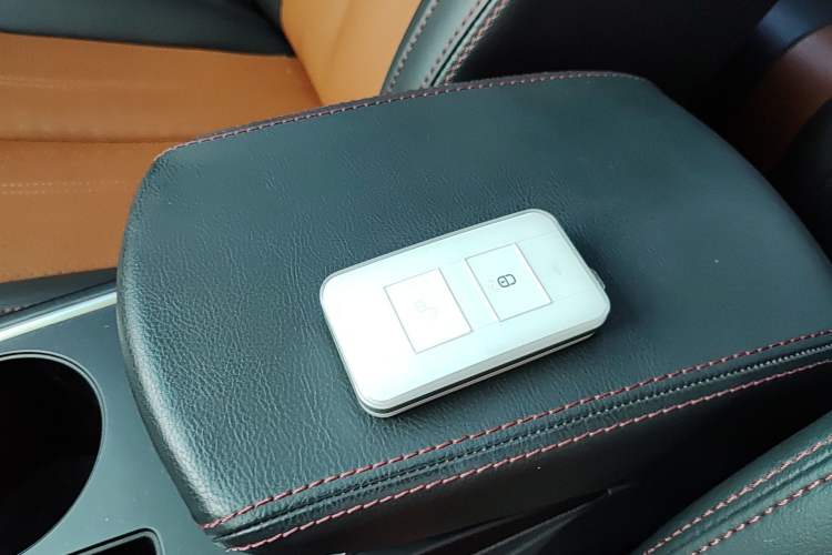 Used BYD Qin New Energy 2015 1.5T Dual-Crown Flagship Plus Edition Vehicle Key
