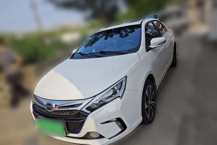 Used BYD Qin New Energy 2015 1.5T Dual-Crown Flagship Plus Edition Guazi used car, China used car export, Used car for sale, Used  cars, Cheapest cars for sale