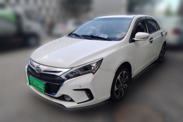 Gebrauchter BYD Qin New Energy 2015 1.5T Dual-Crown Flagship Plus Edition