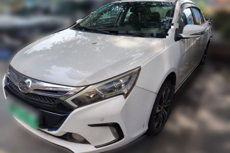 Used BYD Qin New Energy 2015 1.5T Dual-Crown Flagship Plus Edition Guazi used car, China used car export, Used car for sale, Used cars, Cheapest cars for sale