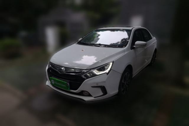 BYD Qin New Energy 2015 1.5T Dual-Crown Flagship Edition usata