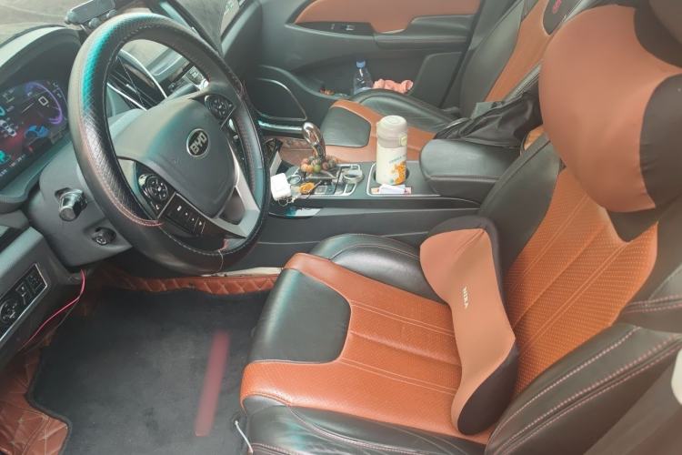 Used BYD Qin New Energy 2015 1.5T Dual-Crown Flagship Plus Edition Driver Seat