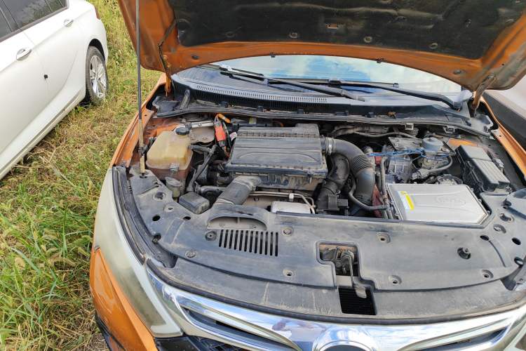 Used BYD Qin New Energy 2015 1.5T Dual-Crown Flagship Plus Edition Engine Bay Right