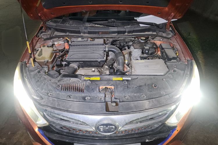 Used BYD Qin New Energy 2015 1.5T Dual-Crown Flagship Plus Edition Engine Bay