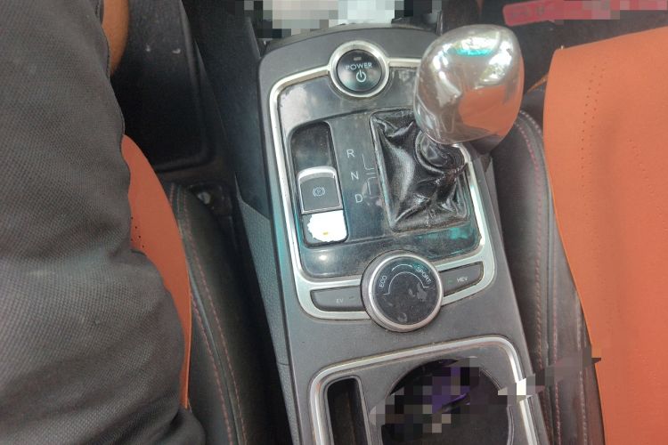 Used BYD Qin New Energy 2015 1.5T Dual-Crown Flagship Plus Edition Gear Lever