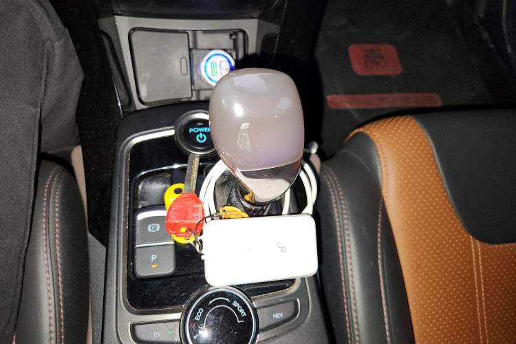 Used BYD Qin New Energy 2015 1.5T Dual-Crown Flagship Plus Edition Gear Lever