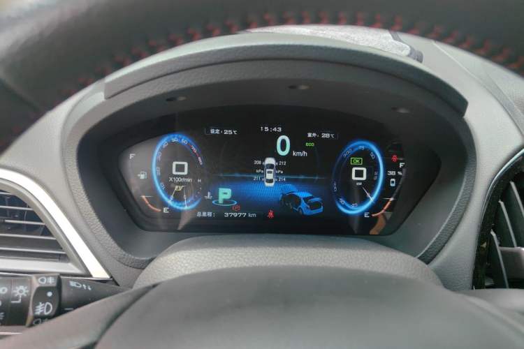 Used BYD Qin New Energy 2015 1.5T Dual-Crown Flagship Plus Edition Instrument Cluster
