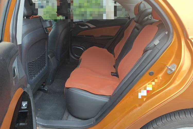 Used BYD Qin New Energy 2015 1.5T Dual-Crown Flagship Plus Edition Left Rear Seat