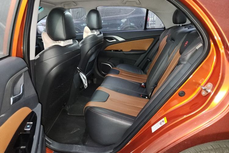 Used BYD Qin New Energy 2015 1.5T Dual-Crown Flagship Plus Edition Left Rear Seat