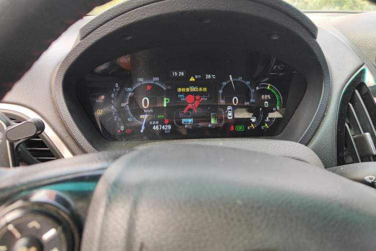 Used BYD Qin New Energy 2015 1.5T Dual-Crown Flagship Plus Edition Odometer Close Up
