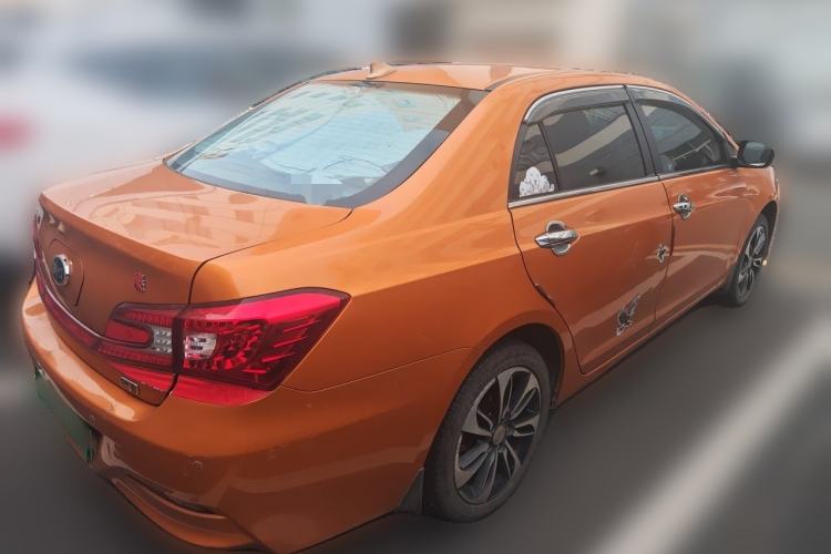 Used BYD Qin New Energy 2015 1.5T Dual-Crown Flagship Plus Edition Rear Right 45 Deg
