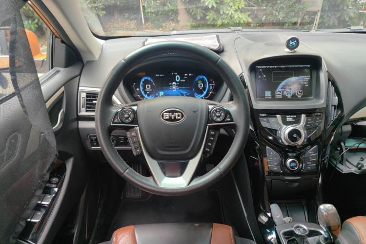 Used BYD Qin New Energy 2015 1.5T Dual-Crown Flagship Plus Edition Steering Wheel