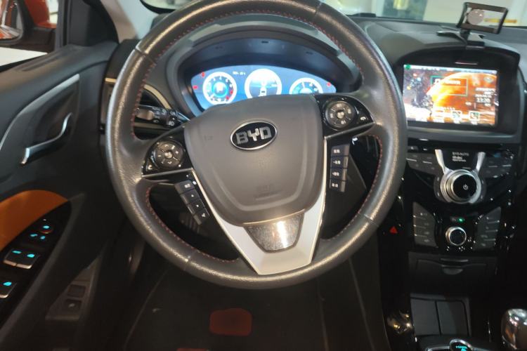 Used BYD Qin New Energy 2015 1.5T Dual-Crown Flagship Plus Edition Steering Wheel