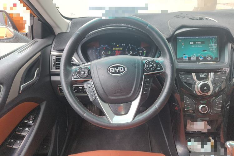 Used BYD Qin New Energy 2015 1.5T Dual-Crown Flagship Plus Edition Steering Wheel