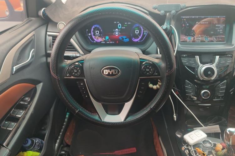 Used BYD Qin New Energy 2015 1.5T Dual-Crown Flagship Plus Edition Steering Wheel