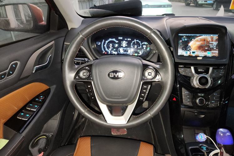 Used BYD Qin New Energy 2015 1.5T Dual-Crown Flagship Plus Edition Steering Wheel