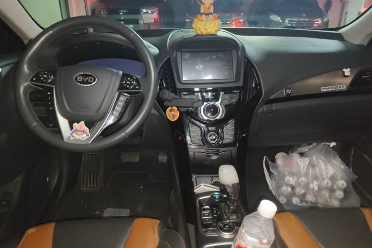 Used BYD Qin New Energy 2016 Qin EV300 Flagship Model Center Console
