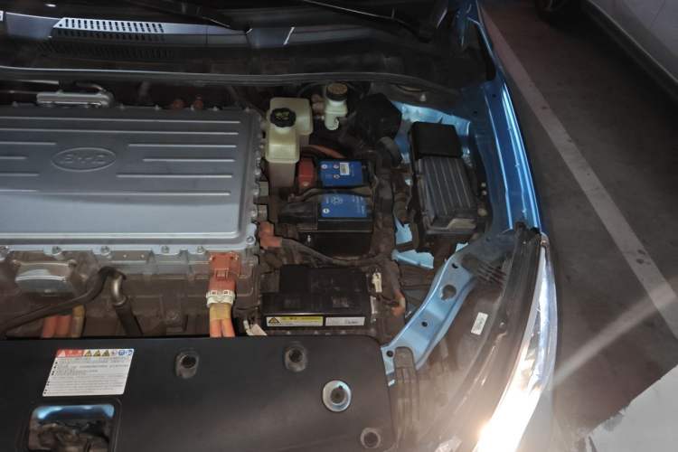Used BYD Qin New Energy 2016 Qin EV300 Prestige Model Engine Bay Left