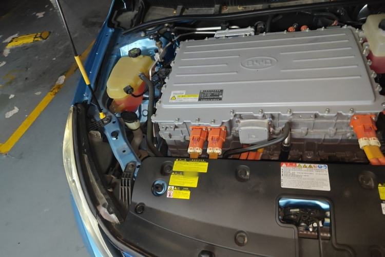 Used BYD Qin New Energy 2016 Qin EV300 Flagship Model Engine Bay Right