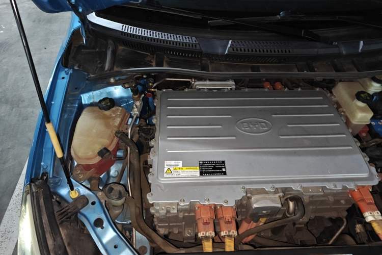 Used BYD Qin New Energy 2016 Qin EV300 Prestige Model Engine Bay Right