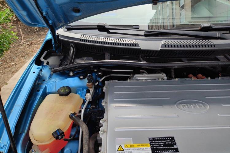 Used BYD Qin New Energy 2016 Qin EV300 Prestige Model Engine Bay Right