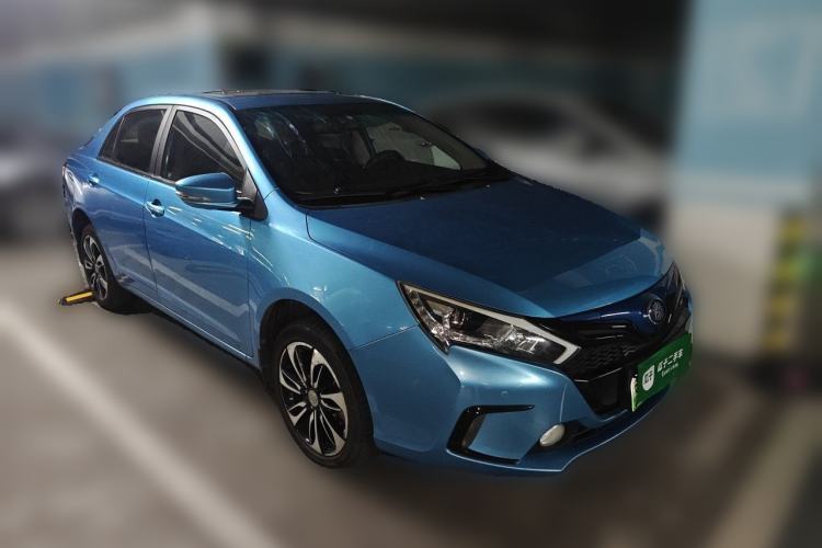 Used BYD Qin New Energy 2016 Qin EV300 Prestige Model Front Right 45 Deg