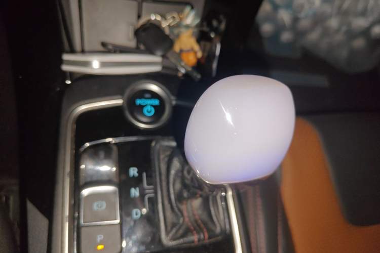 Used BYD Qin New Energy 2016 Qin EV300 Flagship Model Gear Lever