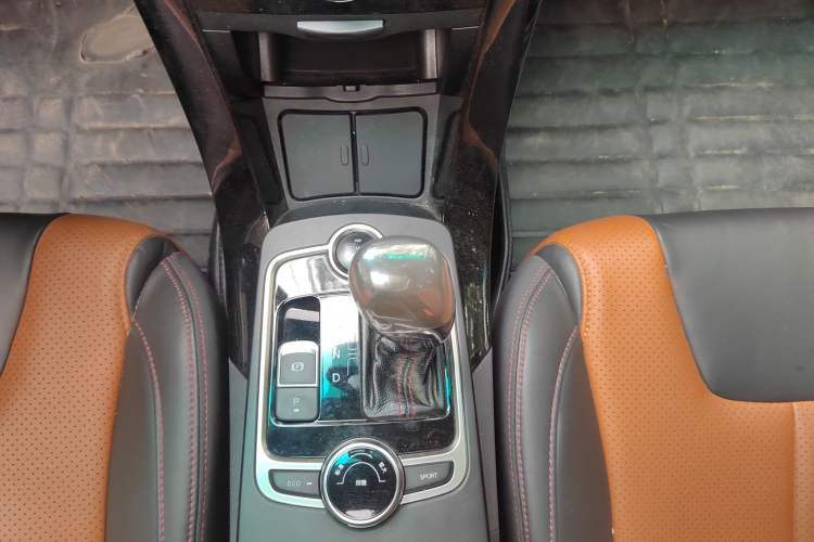 Used BYD Qin New Energy 2016 Qin EV300 Prestige Model Gear Lever