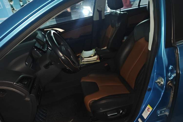 Used BYD Qin New Energy 2016 Qin EV300 Prestige Model Left Front Seat