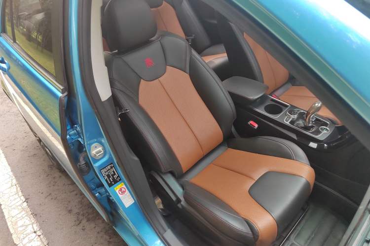 Used BYD Qin New Energy 2016 Qin EV300 Prestige Model Right Front Seat