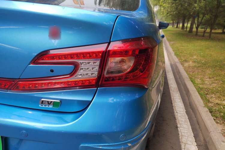 Used BYD Qin New Energy 2016 Qin EV300 Prestige Model Right Rear Taillight