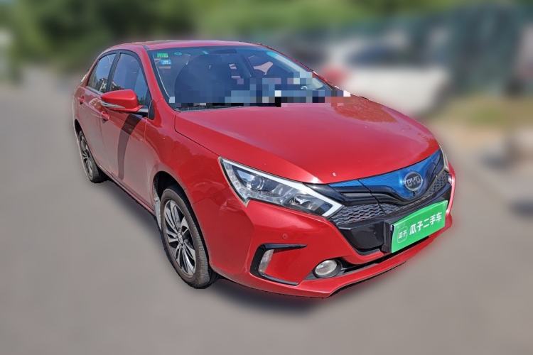 Used BYD Qin New Energy 2016 Qin EV300 Flagship Model Front Right 45 Deg