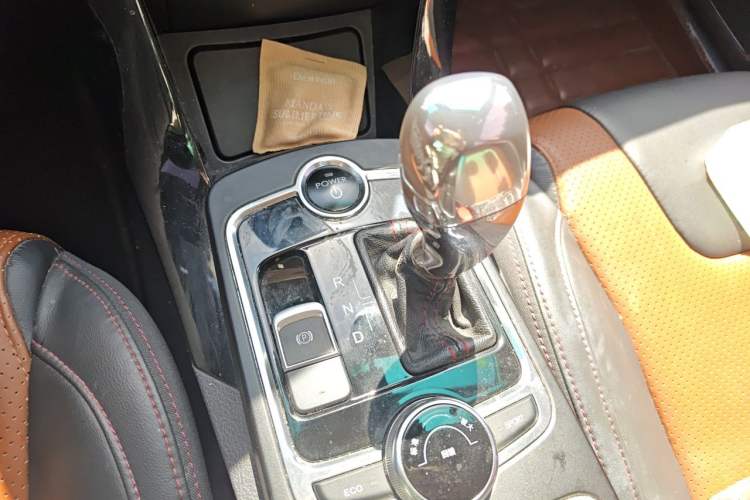 Used BYD Qin New Energy 2016 Qin EV300 Flagship Model Gear Lever