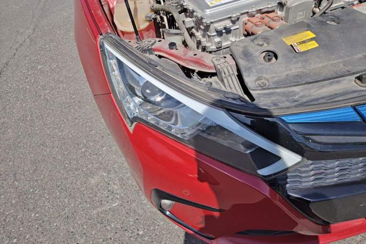 Used BYD Qin New Energy 2016 Qin EV300 Flagship Model Right Front Headlight