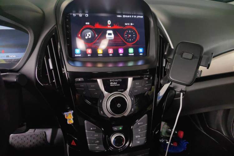 Used BYD Qin New Energy 2016 Qin EV300 Prestige Model Audio And AC Panel