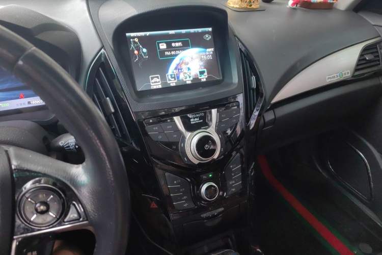 Used BYD Qin New Energy 2016 Qin EV300 Prestige Model Audio And AC Panel