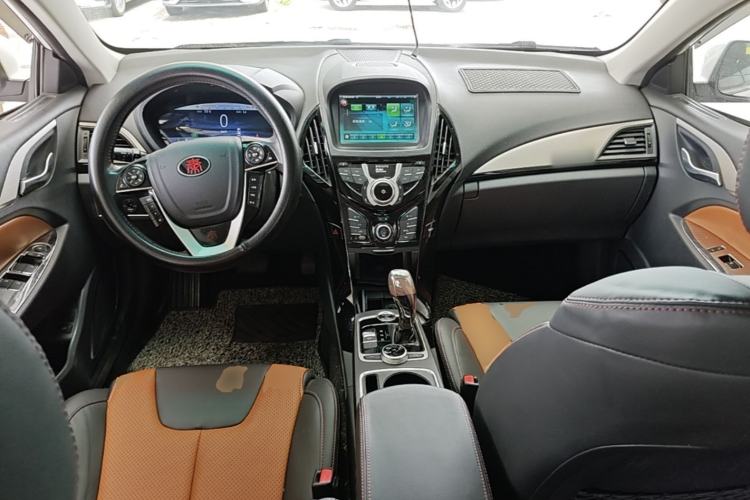 Used BYD Qin New Energy 2016 Qin EV300 Prestige Model Center Console