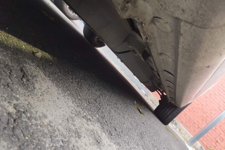 Used BYD Qin New Energy 2016 Qin EV300 Prestige Model Chassis Front Left