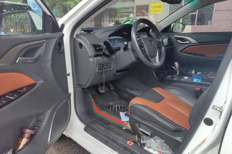 Used BYD Qin New Energy 2016 Qin EV300 Prestige Model Driver Seat