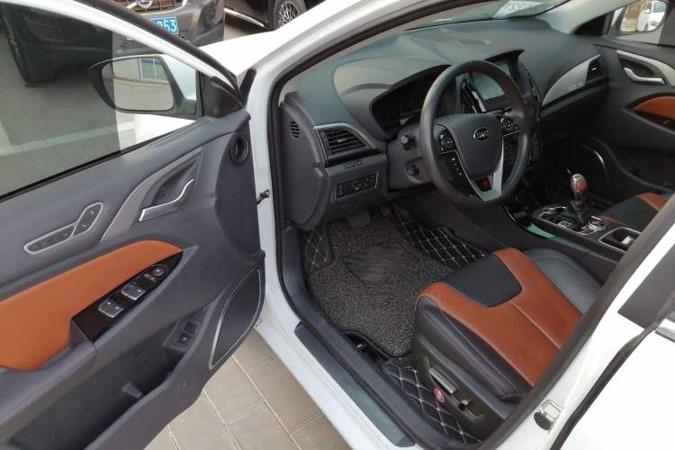 Used BYD Qin New Energy 2016 Qin EV300 Prestige Model Driver Seat