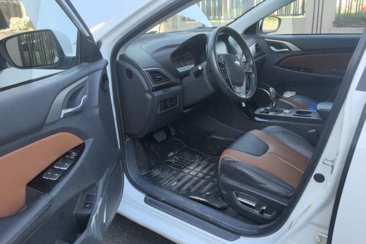 Used BYD Qin New Energy 2016 Qin EV300 Prestige Model Driver Seat