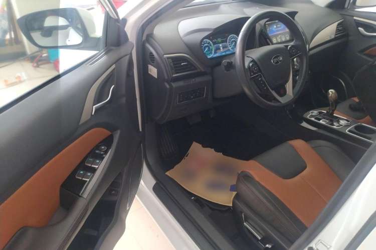 Used BYD Qin New Energy 2016 Qin EV300 Prestige Model Driver Seat