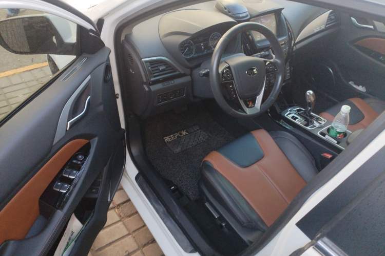 Used BYD Qin New Energy 2016 Qin EV300 Prestige Model Driver Seat
