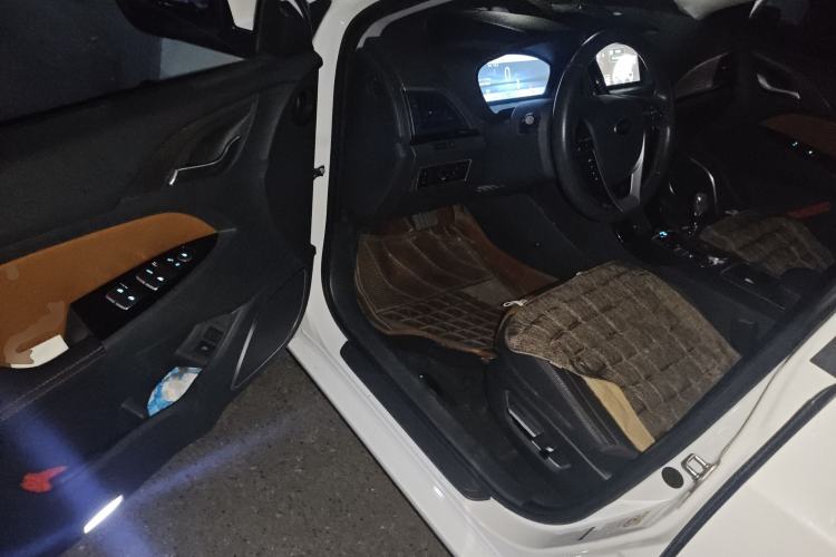 Used BYD Qin New Energy 2016 Qin EV300 Prestige Model Driver Seat